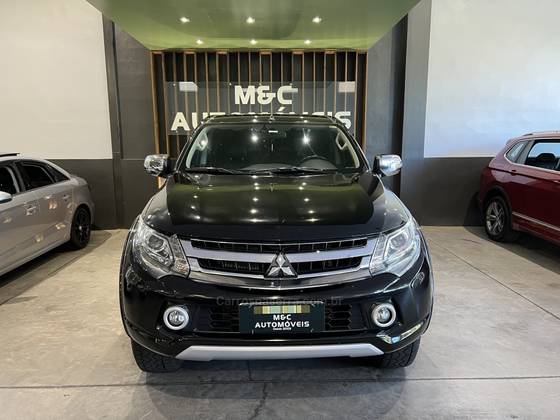 MITSUBISHI L200 TRITON 2.4 16V TURBO DIESEL SPORT HPE-S CD 4P 4X4 AUTOMÁTICO